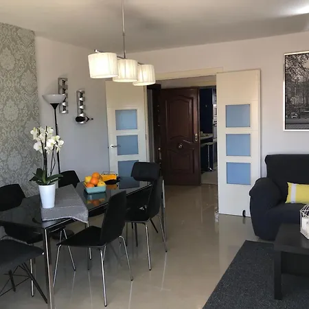 Gaviotas Apartment *